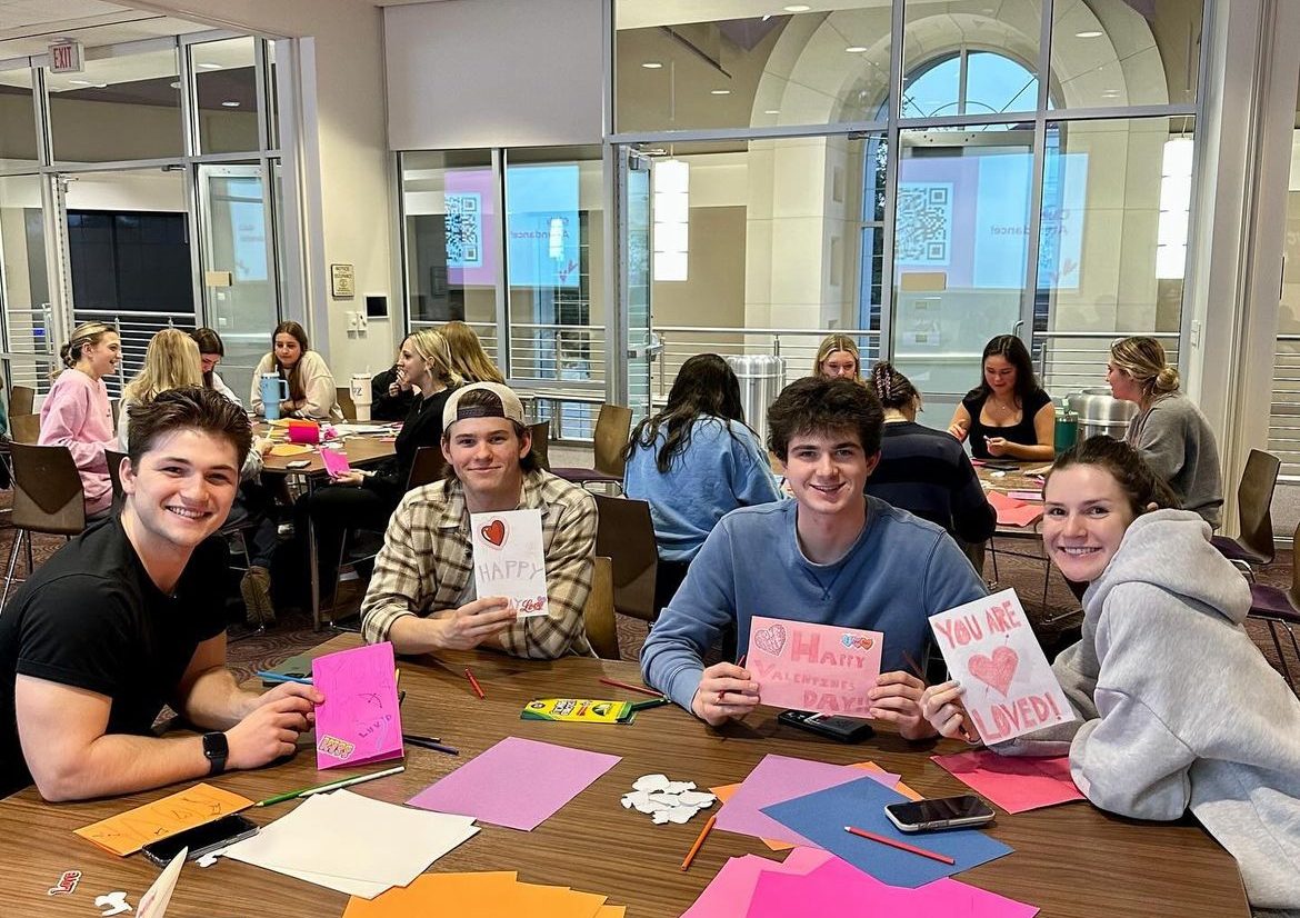 TCU students decorate cards at the Letters of Love club meeting, Feb. 6. (Crystal Polglase/ Staff Photographer) 
