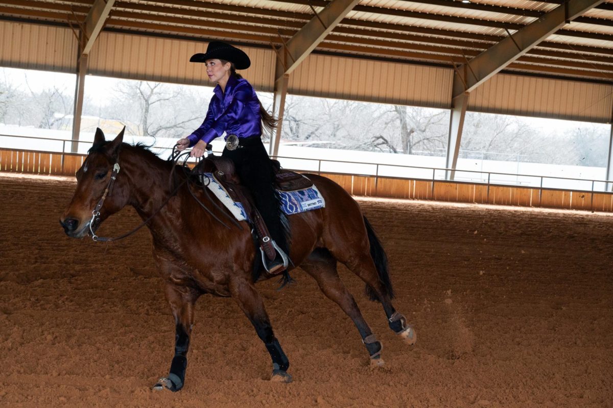 Giorgia Meadows as she rides Brittney in Reigning vs South Carolina Feb 9th. (Photo/ Billy Banks)
