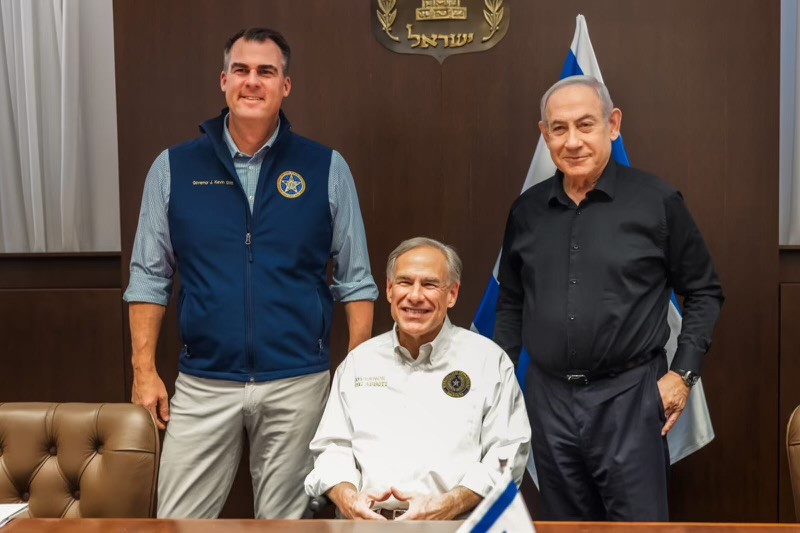 Greg Abbott stands next to Prime Minister of Israel, Benjamin Netanyahu.
(Photo Courtesy of Office of the Texas Governor)