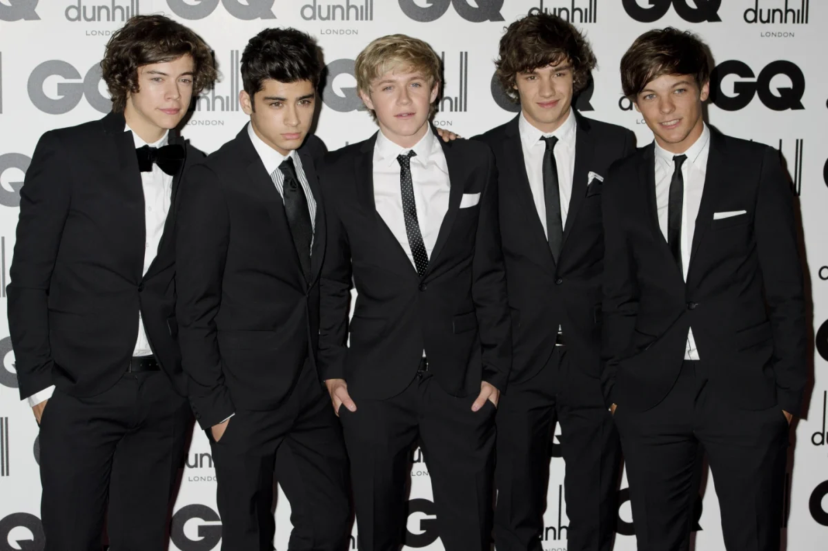 One Direction's Liam Payne, second from right, poses for a photo with fellow band members Harry Styles, Zayn Malik, Niall Horan and Louis Tomlinson at the GQ Men of the Year Awards in London, Sept. 6, 2011.