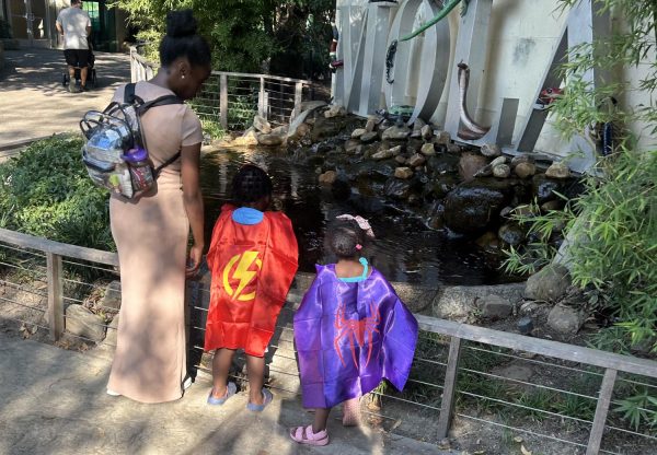 Guests visiting the zoo in their Halloween costumes. (Grace Lewis/ Staff Writer)  