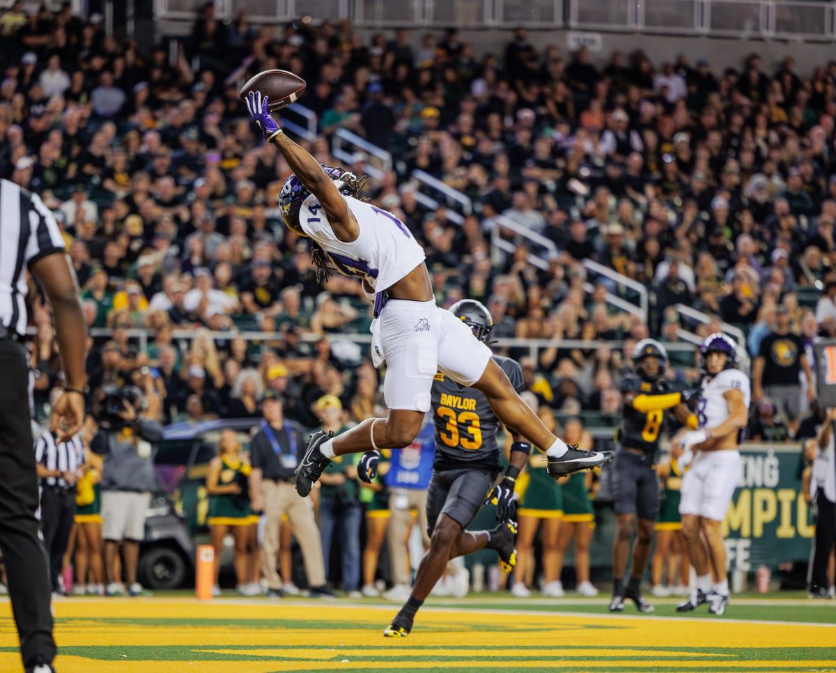 TCU wide receiver Jordyn Bailey makes a one handed catch for a touchdown at McLane Stadium in Waco, Texas on November 2nd, 2024. (TCU360/ Tyler Chan)