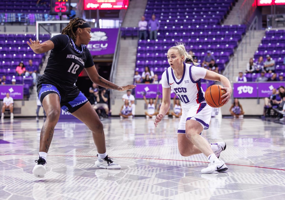 TCU guard Hailey Van Lith dribbles the ball at Schollmaier Arena in Fort Worth, Texas on November 10th, 2024. (TCU360/Tyler Chan)