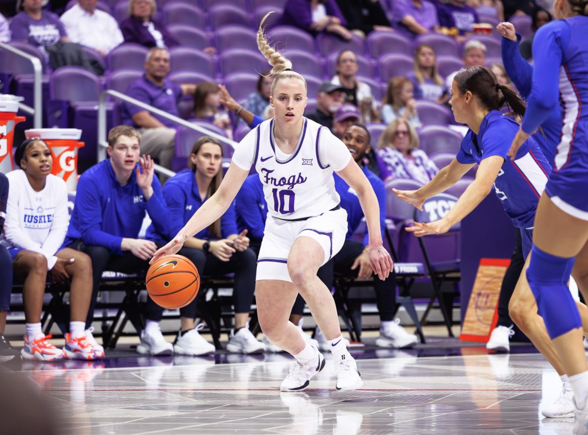 TCU guard Hailey Van Lith dribbles the ball at Schollmaier Arena in Fort Worth, Texas on November 5th, 2024 (TCU360/Tyler Chan)