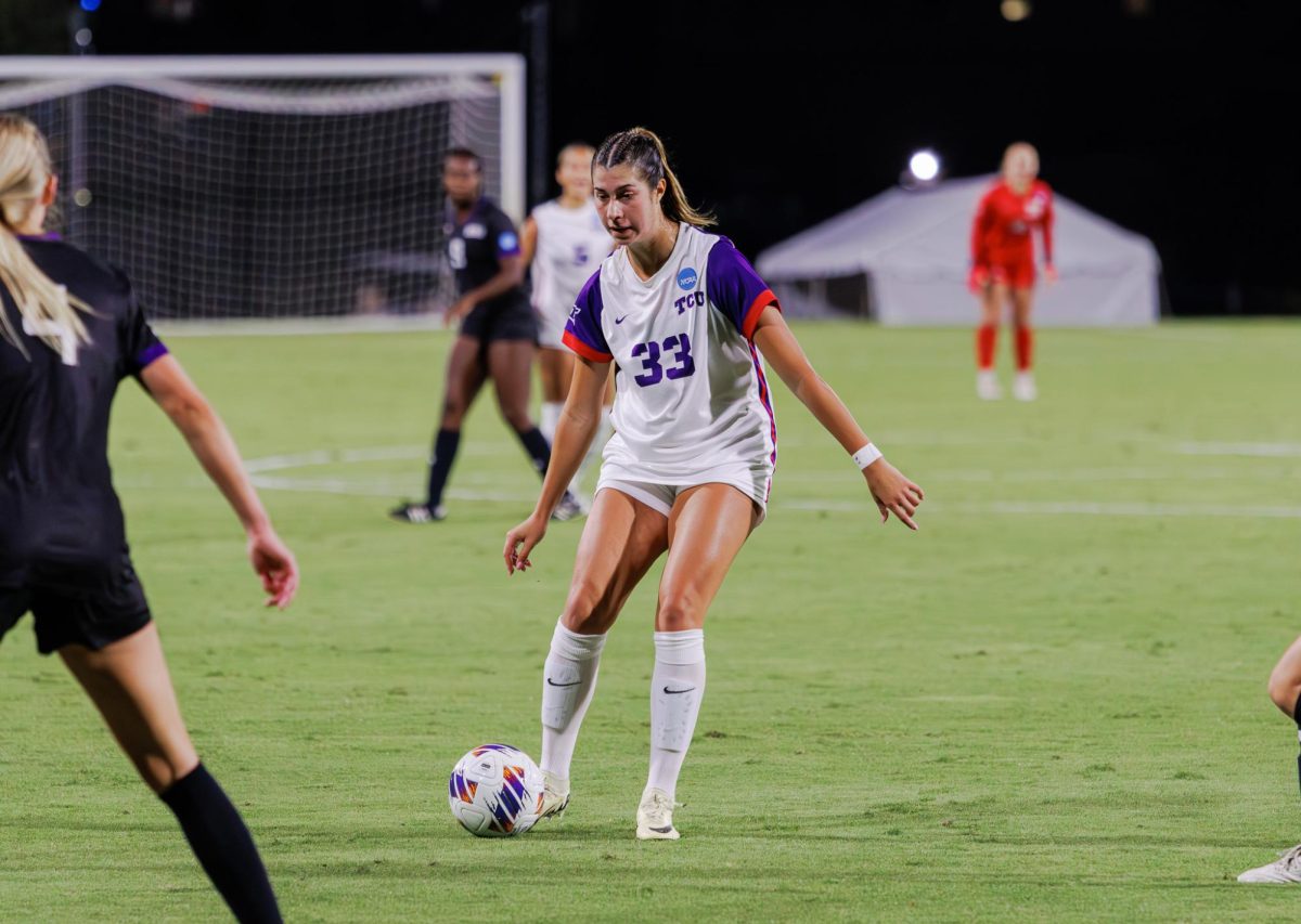 TCU forward Lauren Memoly looks to pass the ball at Garvey-Rosenthal Stadium in Fort Worth, Texas on November 15th, 2024. The TCU Horned Frogs beat Stephen F. Austin 1-0. (TCU360/Tyler Chan)