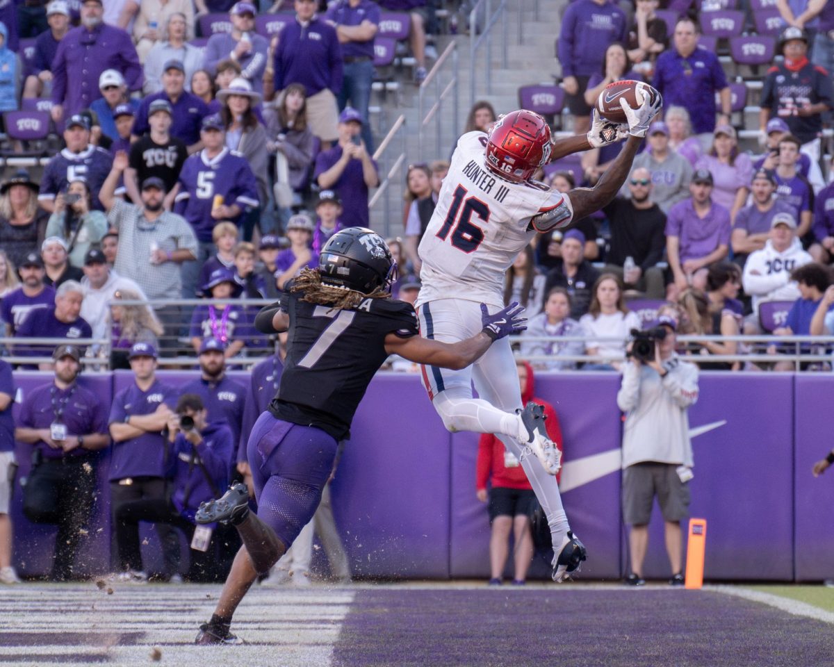 Chris Hunter III scores a touchdown at Amon G. Carter Stadium, Nov. 23, 2024. The TCU Horned Frogs beat the Arizona Wildcats 49-28. (TCU 360 Photo by Shane Manson)