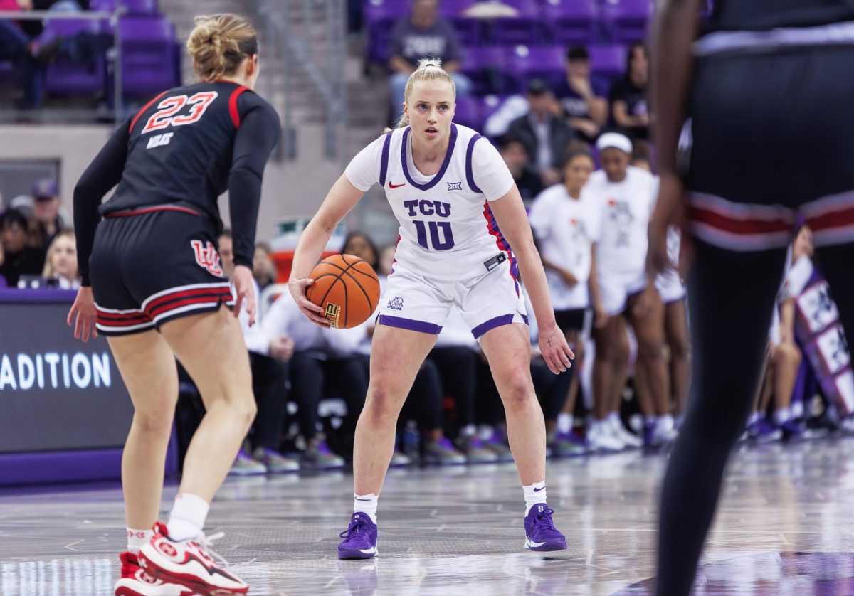 TCU guard Hailey Van Lith looks for a teammate at Schollmaier Arena in Fort Worth, Texas, Jan. 17, 2025. (TCU360/Tyler Chan)