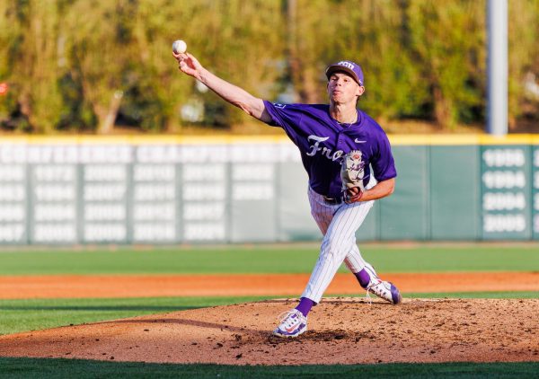 TCU pitcher Zack James pitches the ballat Lupton Stadium in Fort Worth, Texas Mar. 26, 2025. (TCU360/ Tyler Chan)