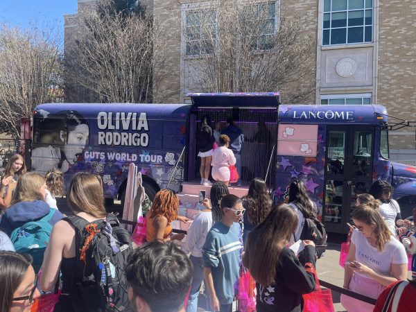 TCU Students at the Lancôme Tour Bus Experience.