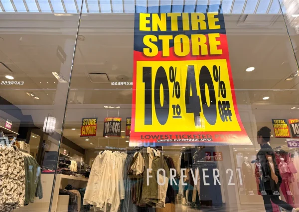 Signs in front of the store show the closing of a  Forever 21 store. (Photo courtesy John Sullivan)