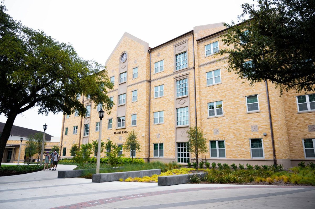 TCU students are walking in front of the Walsh Hall in Fort Worth, Texas Sep. 14, 2025. (TCU360/Nghia Tran)