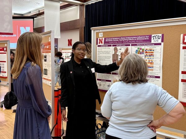 McNair Scholar Favor Igwilo, a senior biochemistry major, presents the findings of her summer research internship with the Crop-to-Food Innovation program at the University of Nebraska–Lincoln. (Courtesy of LaTrina Parker Hall)