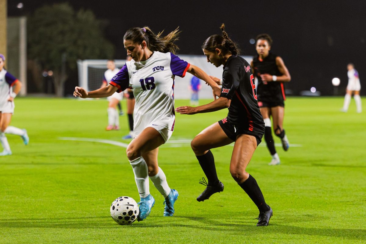 TCU midfielder Emma Yolinsky dribbles the ball at Garvey Rosenthal Stadium in Fort Worth, Texas, Oct. 30, 2025. The TCU Horned Frogs beat the Houston Cougars 2-0. (TCU360/Tyler Chan)