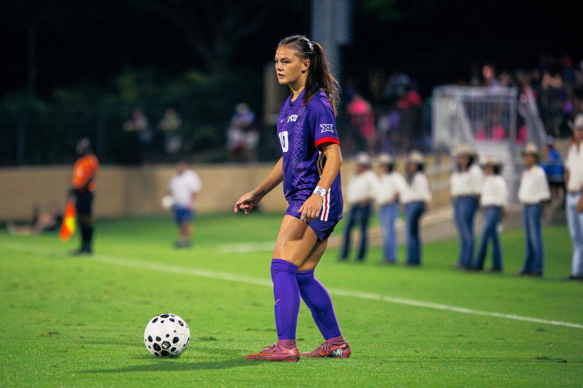TCU midfielder Kamdyn Fuller looks to pass the ball at Garvey Rosenthal Stadium in Fort Worth, Texas, Oct. 16, 2025. The TCU Horned Frogs beat the Baylor Bears 3-0. (TCU360/Tyler Chan)