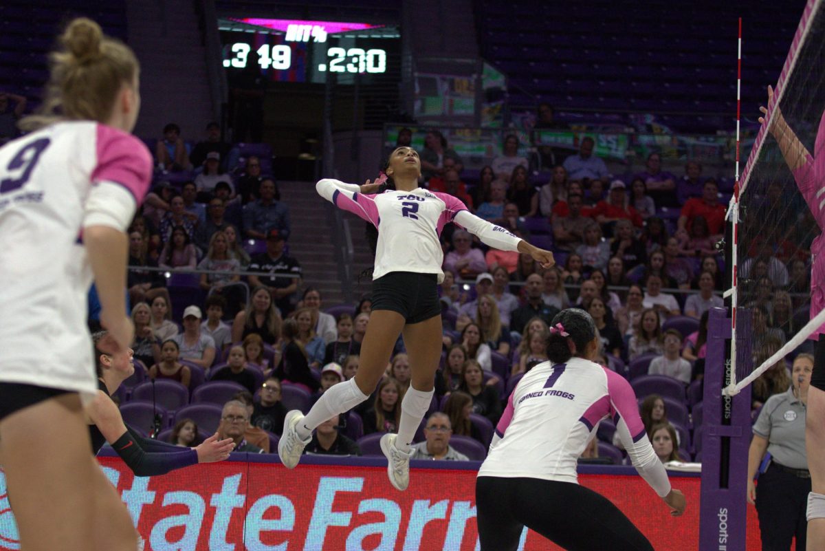 TCU outside hitter Evan Hendrix spikes a ball at Schollmaier Arena in Fort Worth, Texas Oct. 15, 2025. The TCU Horned Frogs beat the Cincinnati Bearcats 3-1 (TCU360/Logan Pope).