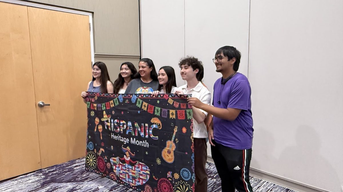 The Society for Advancement of Chicanos/Hispanics and Native Americans in Science celebrate Hispanic Heritage Month with conchas, crafts and folklorico. (Katelyn Purdom/Staff Writer)