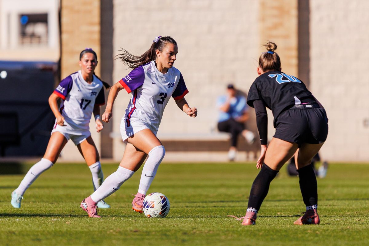 TCU forward AJ Hennessey dribbles the ball up the field at Garvey-Rosenthal Stadium in Fort Worth, Texas, Nov. 3, 2025. The TCU Horned Frogs lost to the BYU Cougars 2-2 (3-4) in penalty kicks. (TCU360/Tyler Chan)