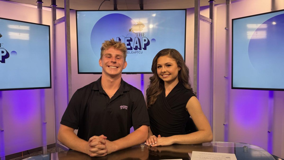 The Leap: Thanksgiving Halftime performance, a Jonas Brothers Christmas movie and more!