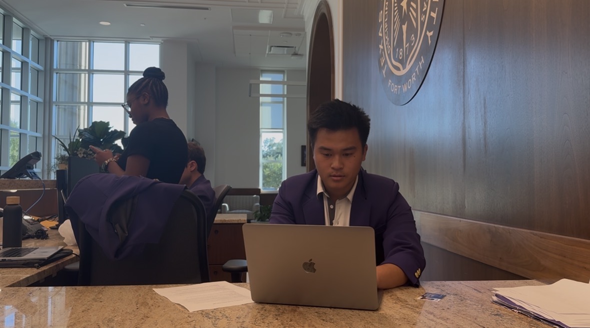 Students can apply through Handshake to be a Chancellor's Host. (Isabella Tankersley/Staff Writer)