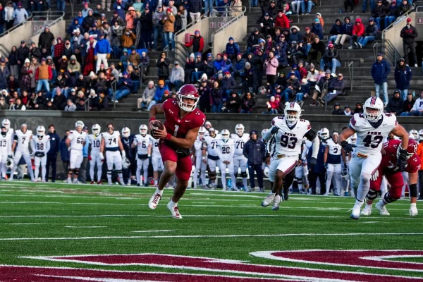Quarterback Jaden Craig runs for a touchdown to close out the first half.