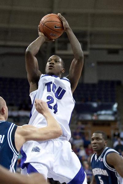 Mens basketball to begin with new set of challenges