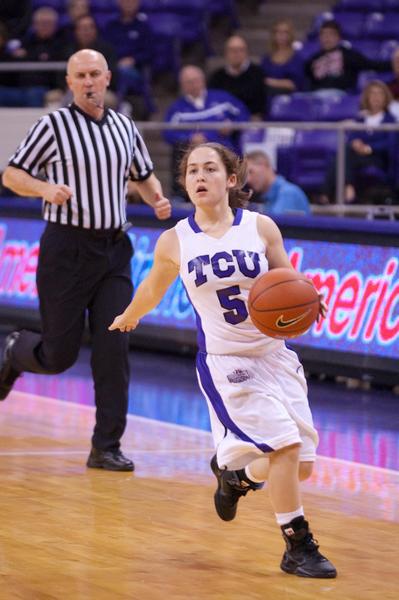 Lady Frogs travel to UNLV Wednesday