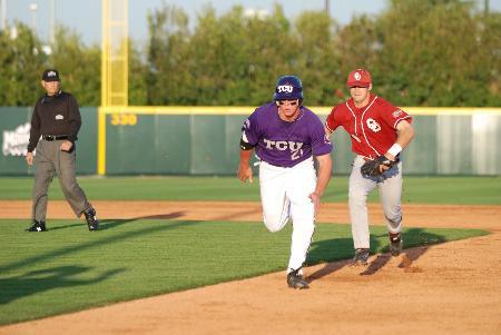 Horned Frogs lose to OU in extra innings