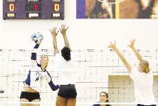 Volleyball team readjusts to loss of leaders