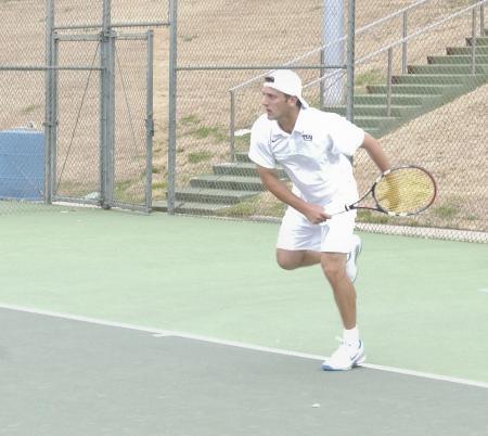 Mens tennis team to play South Florida for first season tournament