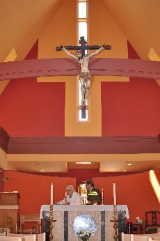 Neighboring college completes new chapel