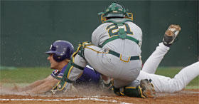 Online Exclusive!!! Baseball: Frogs beat Baylor with early offense