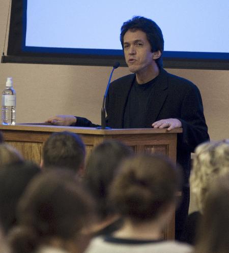 Best-selling author Albom brings humor, faith to TCU