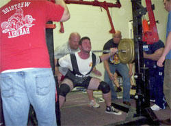 Students partake in powerlifting sport for fun, competition