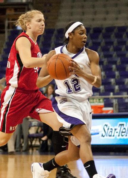 Lady Frogs erupt for 29-point victory