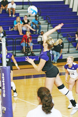 Volleyball sweeps conference opponent